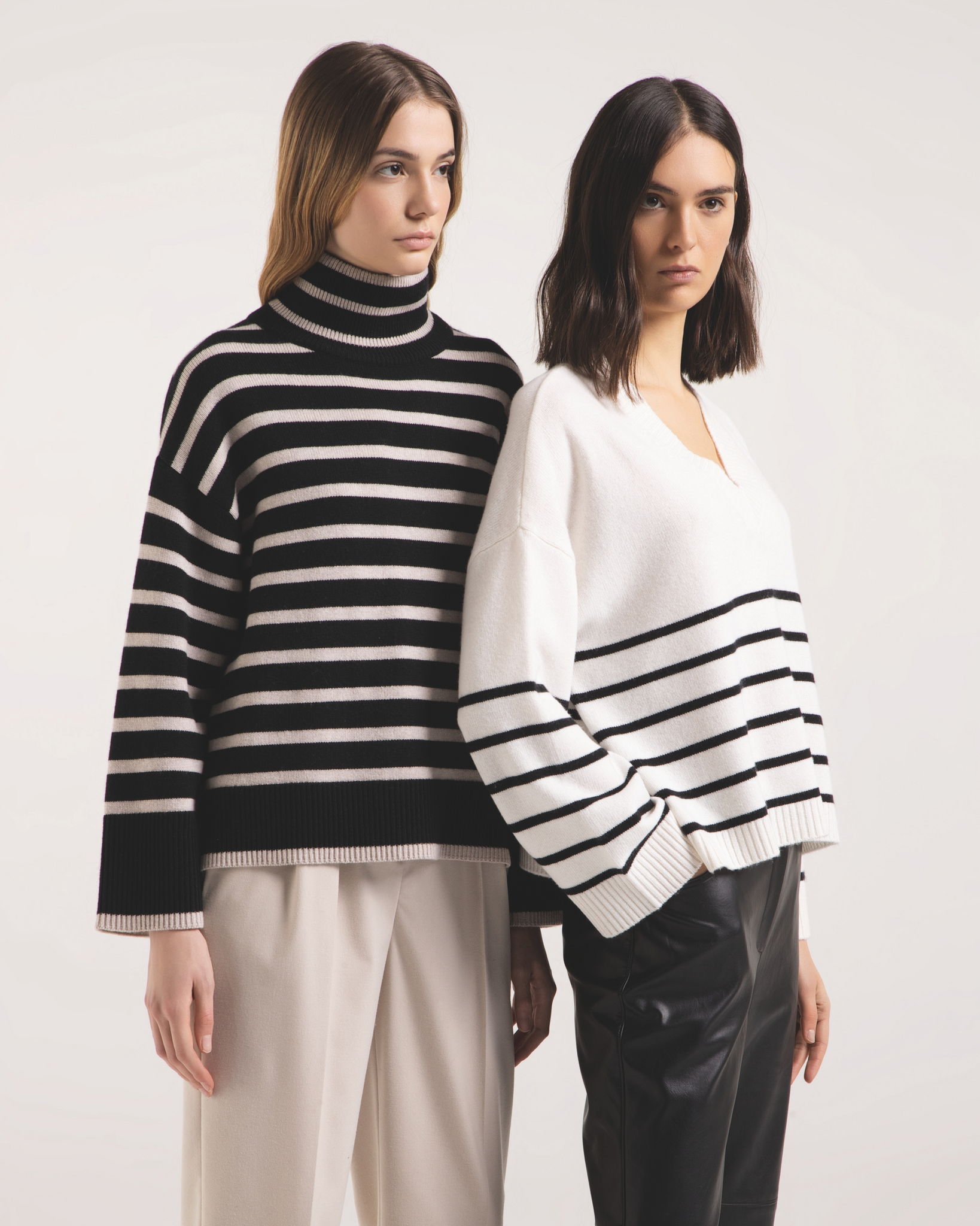 Purotatto - Stripe High Neck Sweater